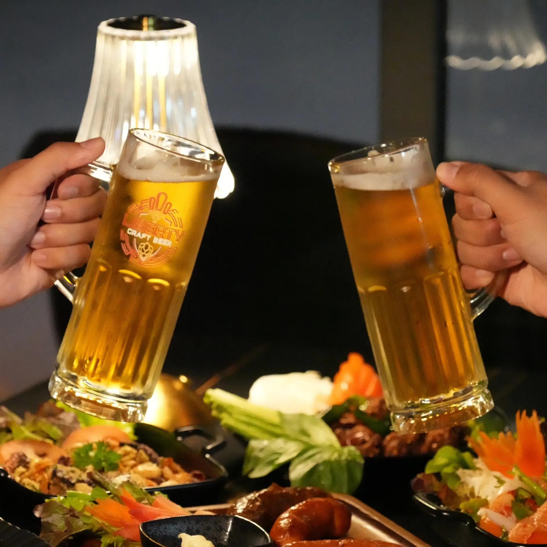 Liberty Craft Beer ร้านอาหาร คราฟต์เบียร์และไวน์ ถนนราชพฤกษ์ ปทุมธานี
