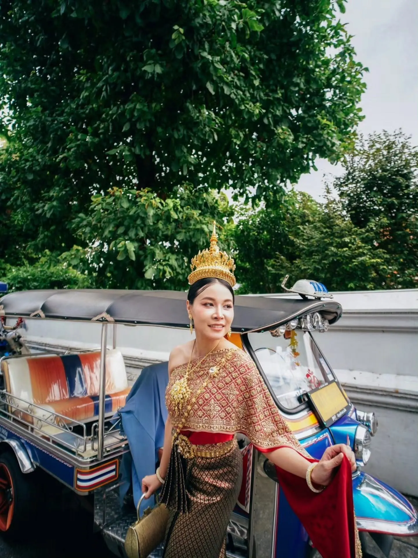Absolute Thai Thai Costume Rental ร้านเช่าชุดไทยใกล้วัดอรุณ กรุงเทพ