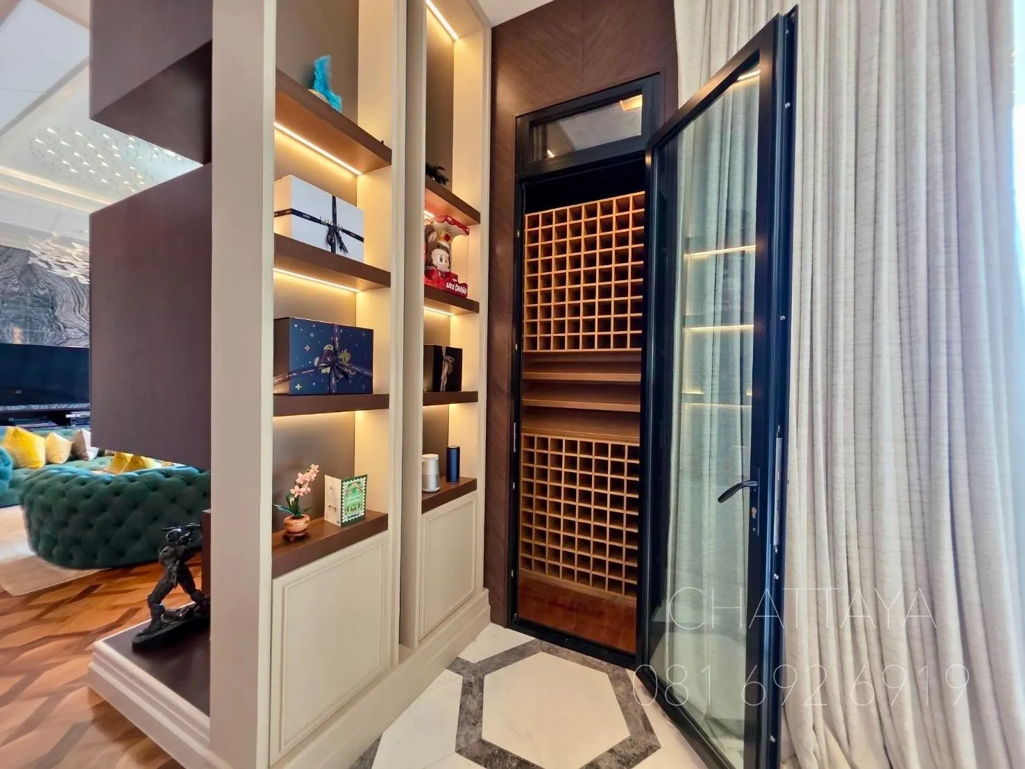 FOR SALE - THE EXTRAORDINARY PENTHOUSE The Residences at Mandarin Oriental, Bangkok 386.85 SQ.M.  3 BEDROOMS  50TH FLOOR
