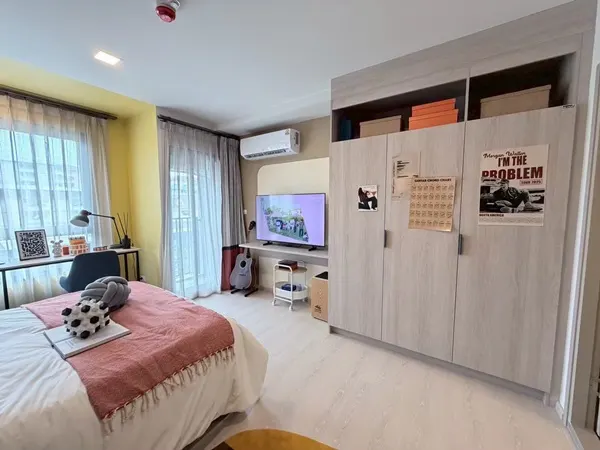 ขายคอนโด ใหม่ ดีคอนโด วิวิด รังสิต ตรงข้าม ม.กรุงเทพ ข้ามสะพานลอยก็ถึงมหาลัย พร้อมอยู่ โทร 0616161426