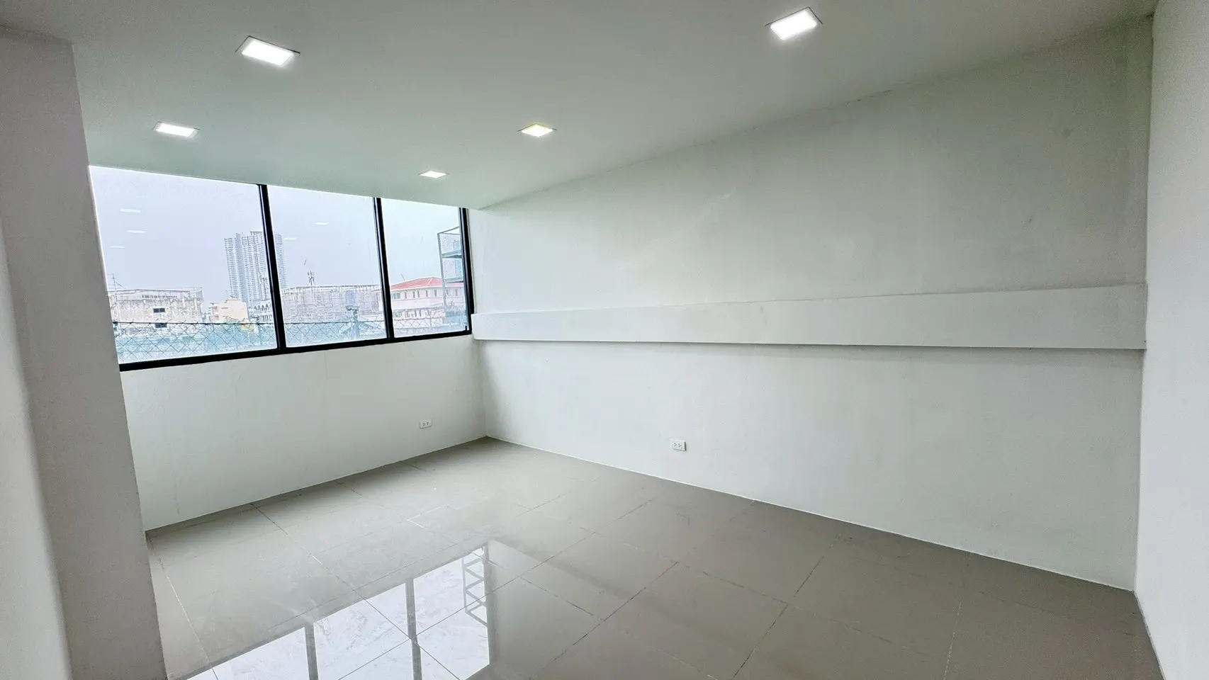 สำนักงานให้เช่าพื้นที่พระราม 3 กทมเดินทางสะดวก ใกล้โลตัส ใกล้ Central ใกล้ทางด่วน ขนาด 150 ตร.ม.