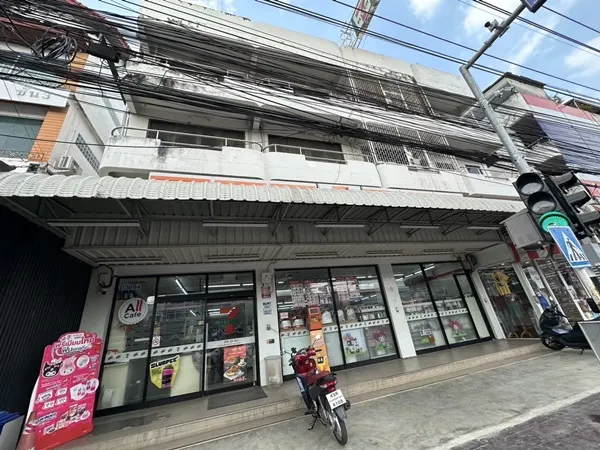 ขายด่วน! อาคารพาณิชย์ 3.5 ชั้น พร้อมผู้เช่า ทำเลทองแบริ่ง ตรงข้ามโรงเรียน โทร 092-8309541