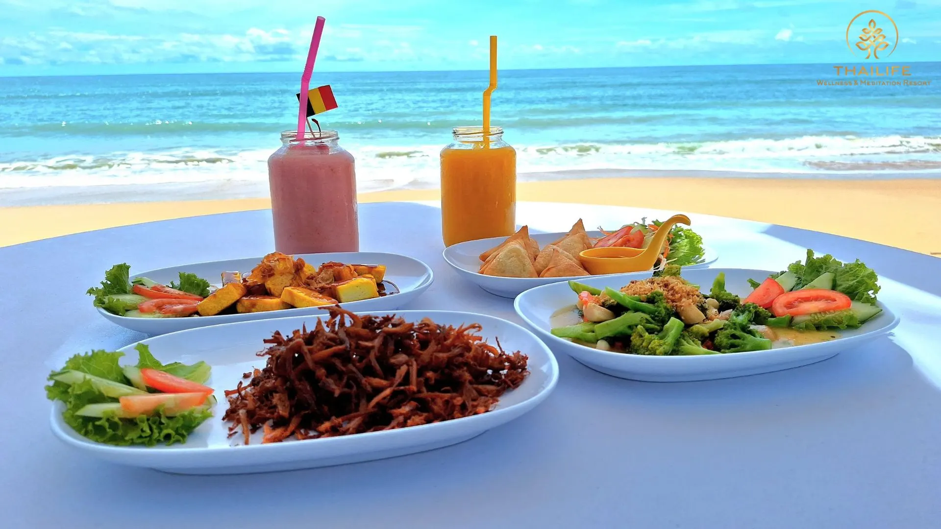ThaiLife Beach Restaurant & Bar ร้านอาหารและบาร์ริมทะเล บางม่วง ตะกั่วป่า พังงา