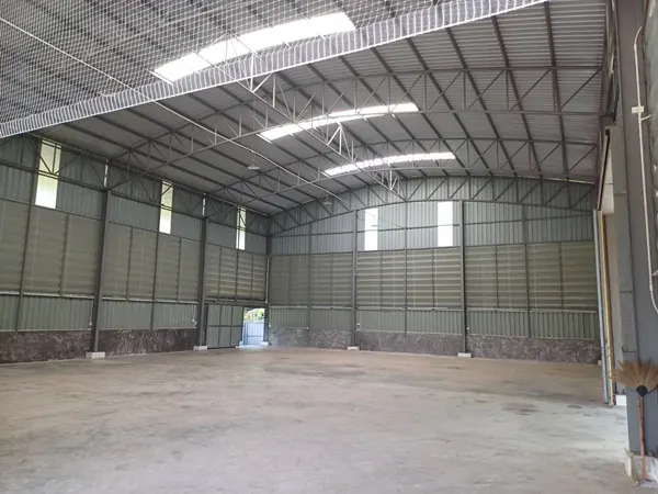 ให้เช่าโกดัง+พื้นที่ทำธุรกิจ พื้นที่ใช้สอย 450 ตรม. พร้อมใช้งาน นครชัยศรี นครปฐม โทร 0935593244