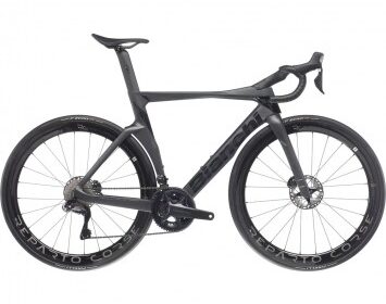 2025-Bianchi-Oltre-Pro-Ultegra-Di2-Disc-Road-Bike-1