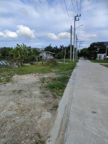 ที่ดินเปล่าถมแล้วให้เช่าในถนนนวลจันทร์ กรุงเทพมหานคร