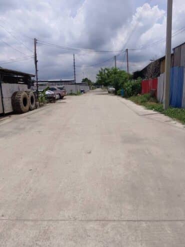 ที่ดินเปล่าถมแล้วพื้นเทคอนกรีตให้เช่าใกล้ 5 แยกวัชรพล กรุงเทพมหานคร