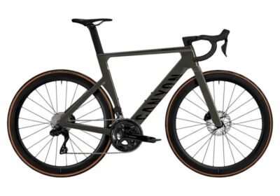 2025-canyon-aeroad-cf-slx-7-di2-c46-road-bike-2