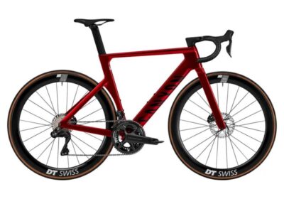 2025-canyon-aeroad-cf-slx-8-di2-road-bike-2