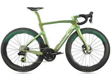 2025-Pinarello-Dura-Ace-Di2-SRM-Crankset-Luxter-Green-1k-Road-Bike